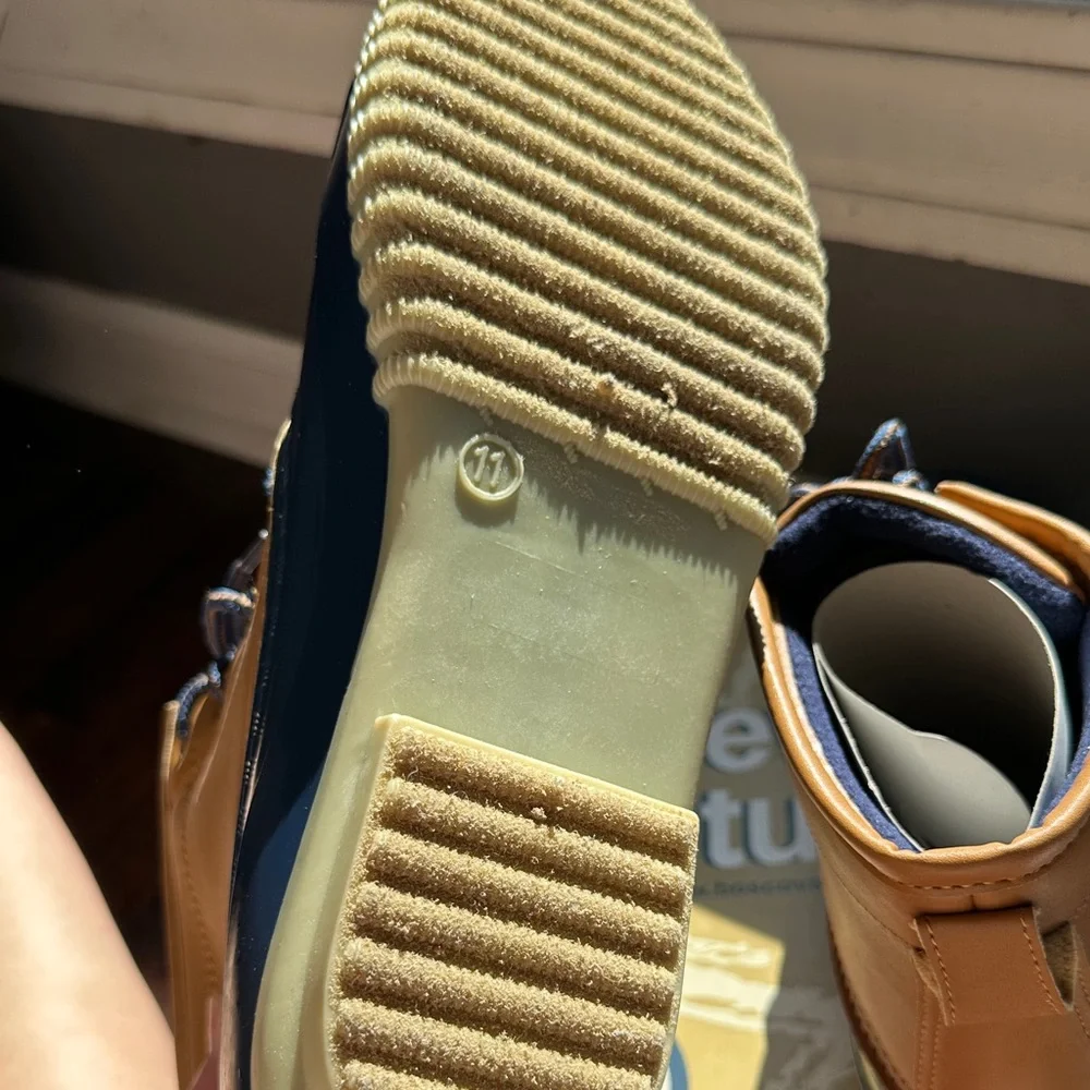 Ladies Navy and Brown Boots Sz 11 M  New water proof - Picture 3 of 3